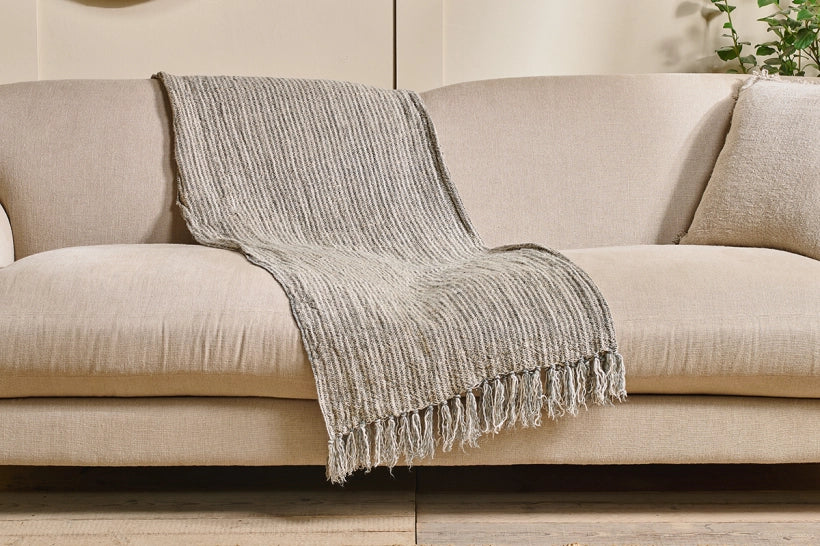 Gillian Linen Throw