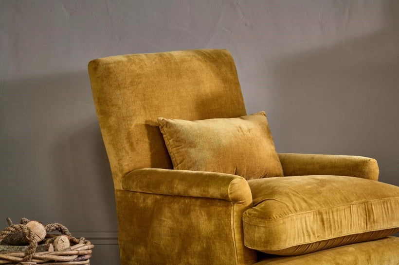 Rubii Velvet Armchair