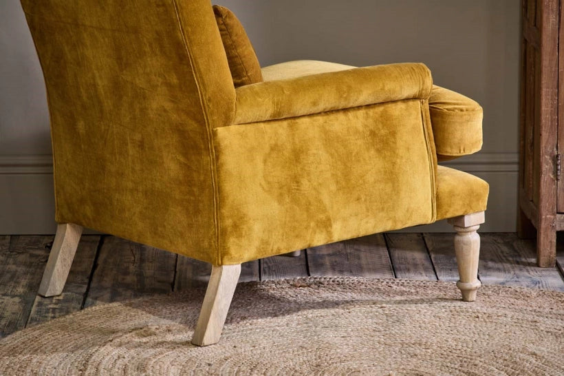 Rubii Velvet Armchair