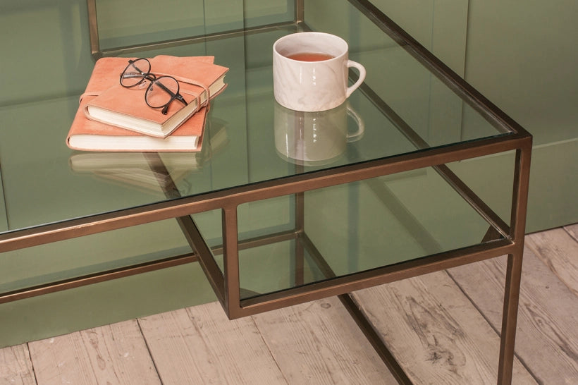 Nioi Iron & Glass Desk